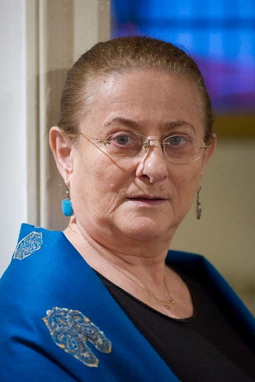Adina Cezar